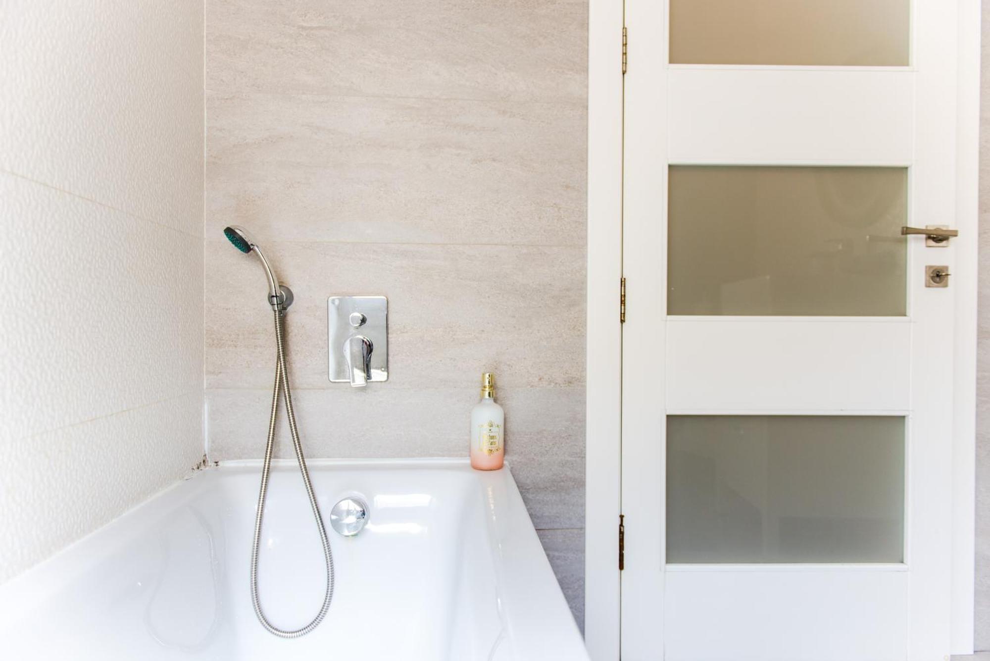 Mediterranean Abode - Spacious Apartment In Swieqi Is-Swieqi Extérieur photo