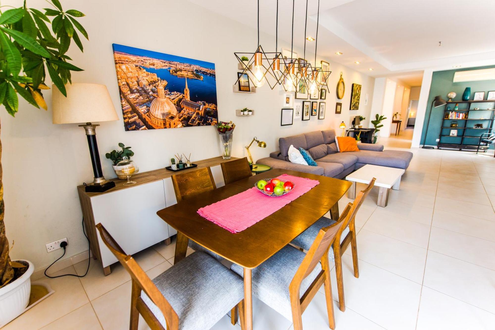 Mediterranean Abode - Spacious Apartment In Swieqi Is-Swieqi Extérieur photo