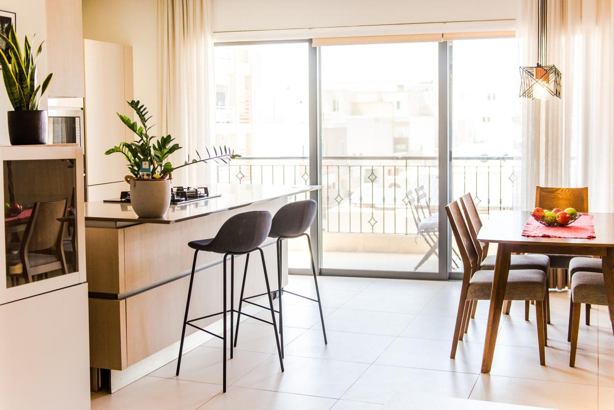 Mediterranean Abode - Spacious Apartment In Swieqi Is-Swieqi Extérieur photo