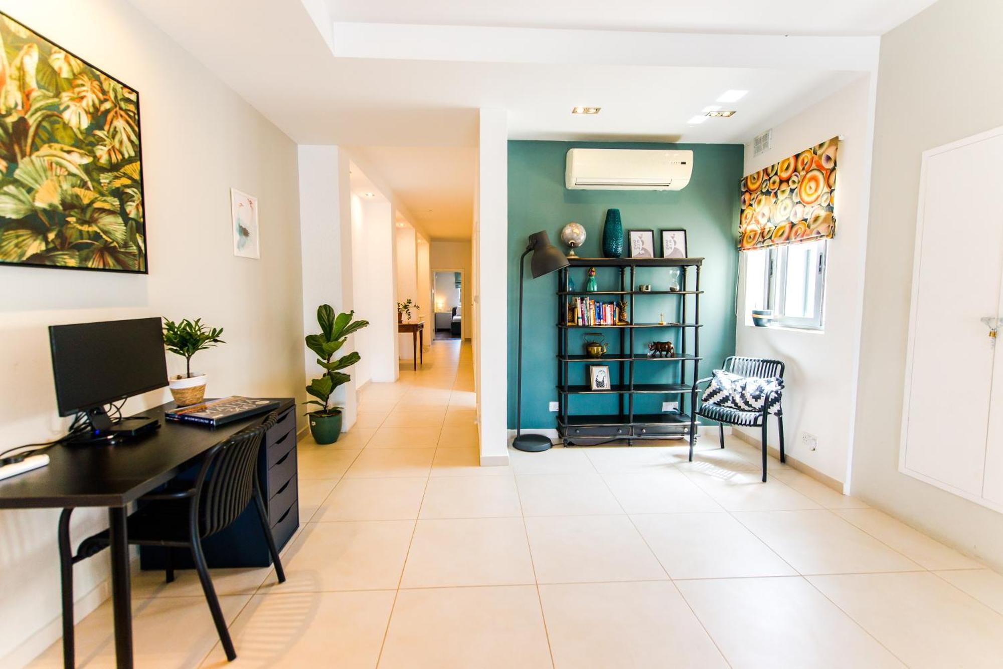 Mediterranean Abode - Spacious Apartment In Swieqi Is-Swieqi Extérieur photo
